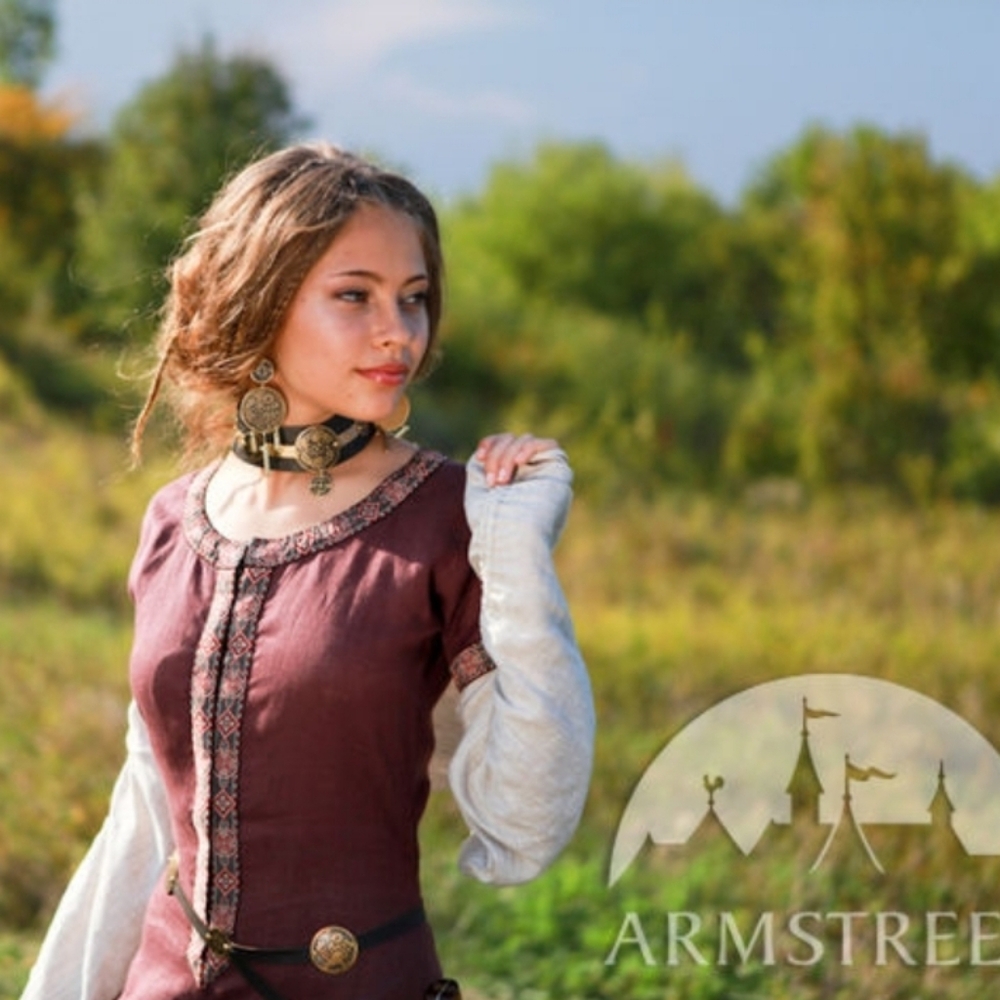 Armstreet Archeress medieval short-sleeved renaissance dress brown flax linen